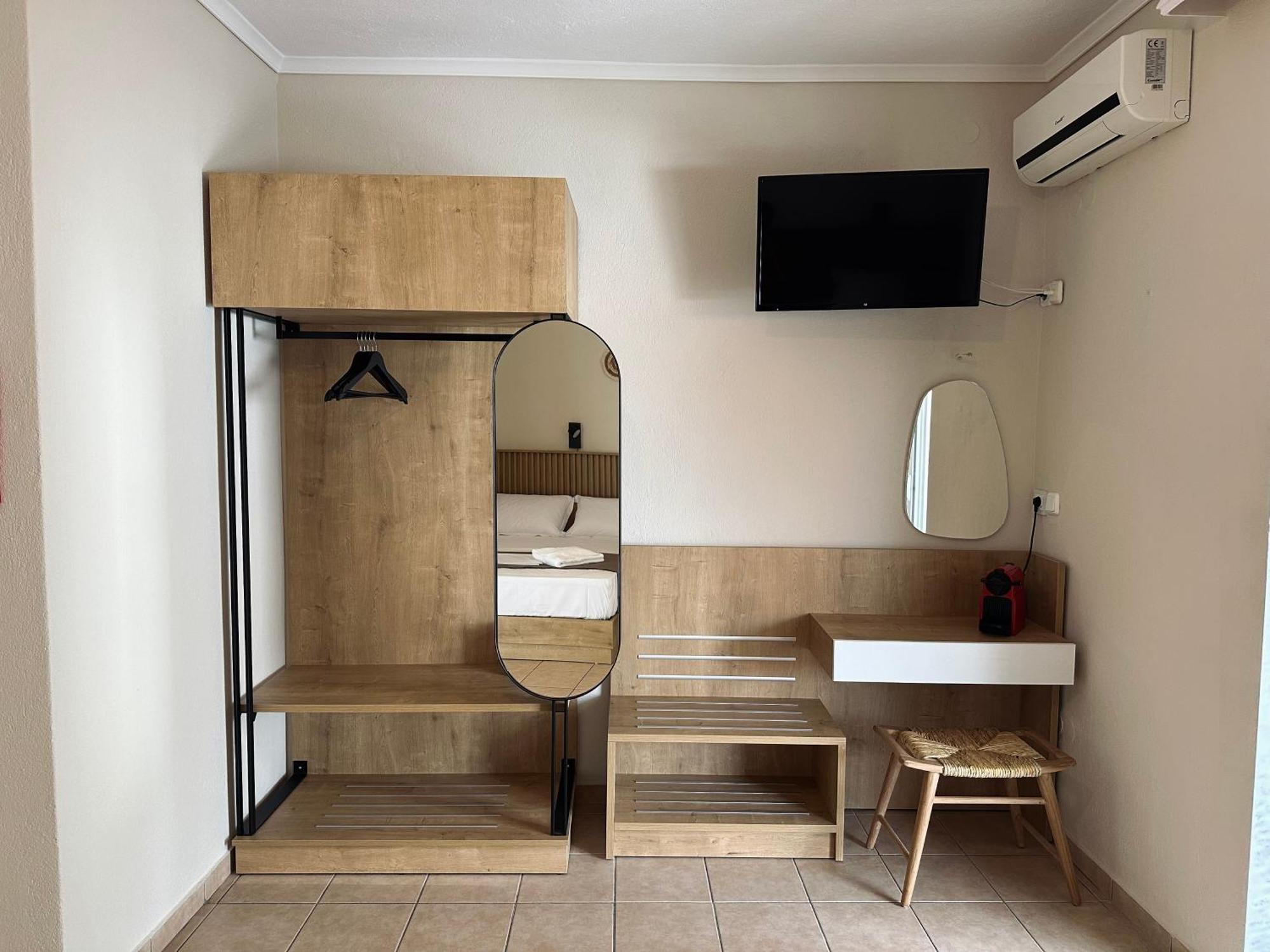 Anna Rooms Vrasná Buitenkant foto