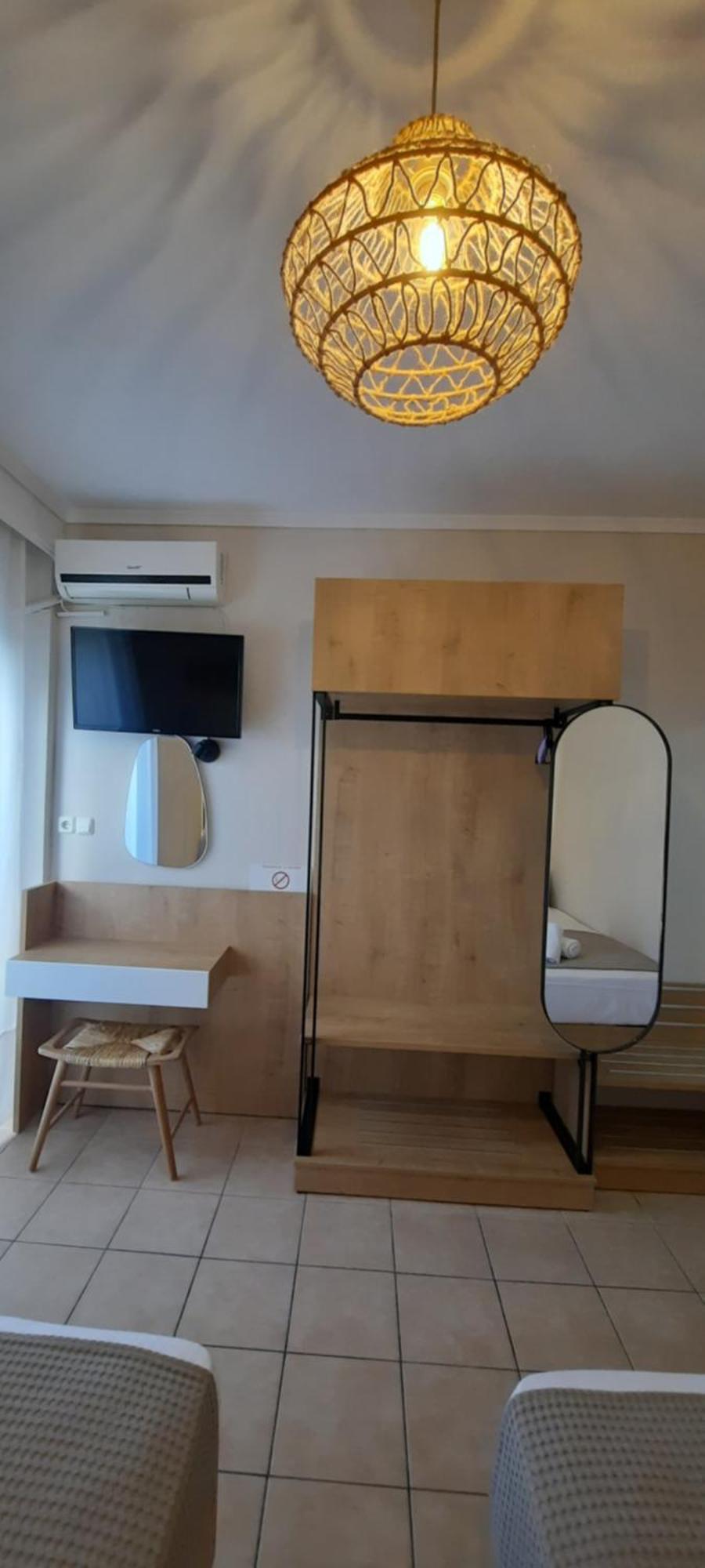 Anna Rooms Vrasná Buitenkant foto